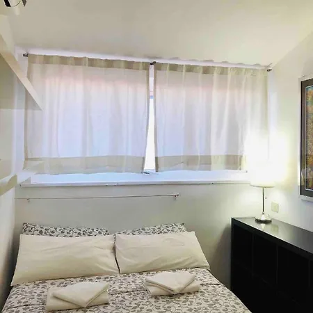 Penthouse Papavero Int21